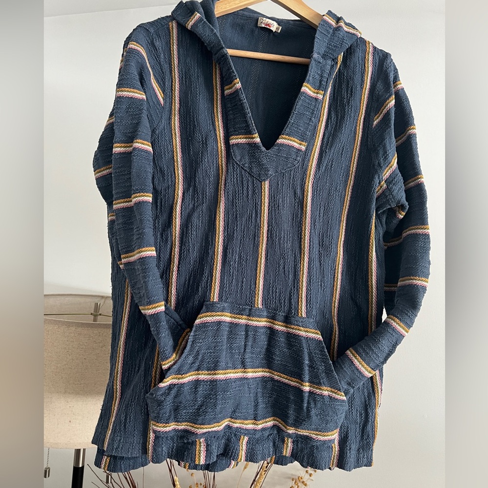 Faherty Navy Textured Hoodie - Smoke free pet free